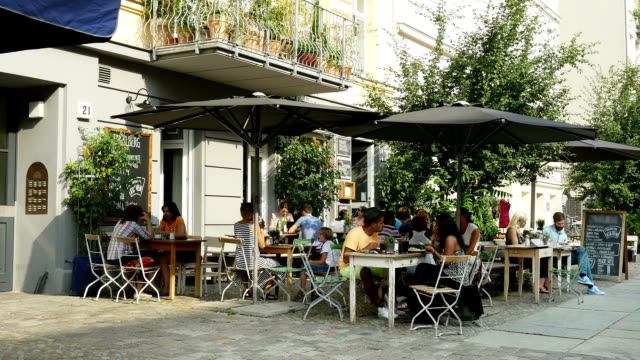 Bar con terraza